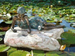 Bronzefigur Klementine Klein (Art.Nr. 88659) -Gartenbedarfs Geschäft bronzefigur klementine55599f0a30f4f 1280x1280