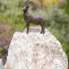 Bronzefigur Steinbock Klein Auf Findling (ArtNr. 88579.1)